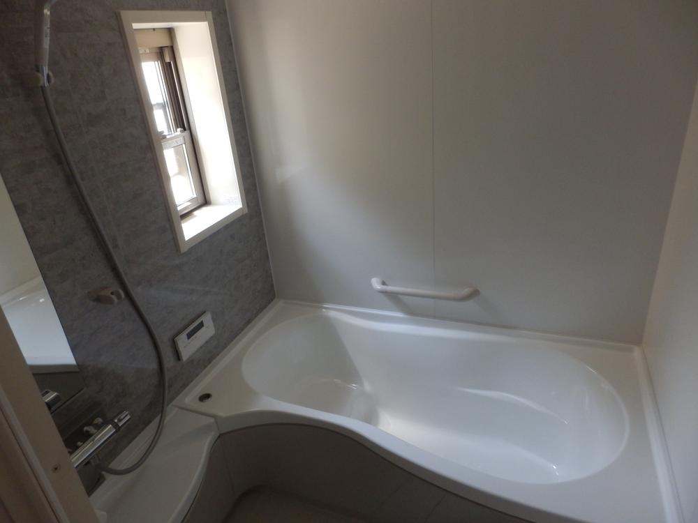Same specifications photo (bathroom)