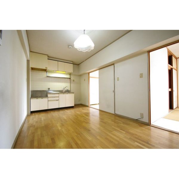 Living and room. ※ It will honor the current situation