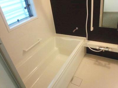 Bathroom. Hitotsubo bus ・ Bathroom heating dryer ・ Add-fired function ・ Eco Jaws water heater