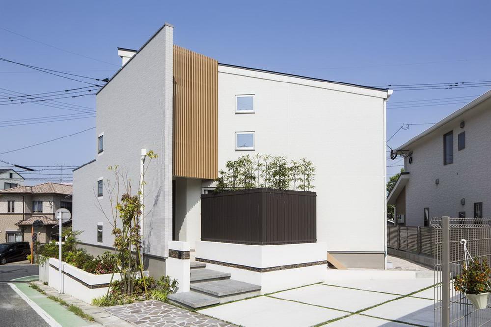 Local appearance photo. Local (April 2013) Shooting