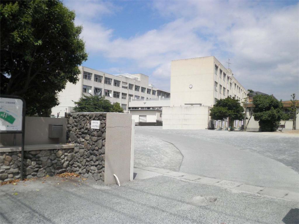Junior high school. Miyake 600m until junior high school (junior high school)