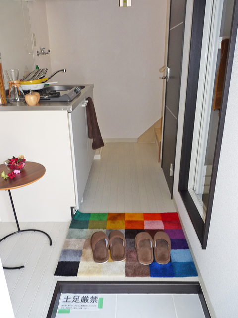 Entrance. Entrance (same type model room)