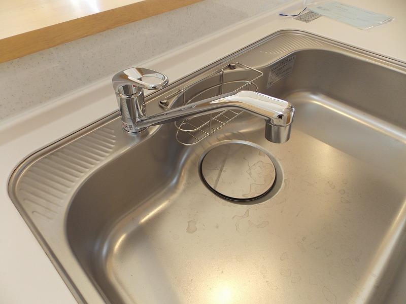 Same specifications photo (kitchen). Spacious sink (^_^) /   wife ~ ! !  It is also OK I bowl wash Sabo much a little Yo (^_^) /