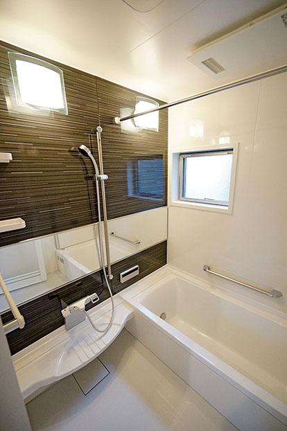 Bathroom. Wide and multi-functional bathroom.