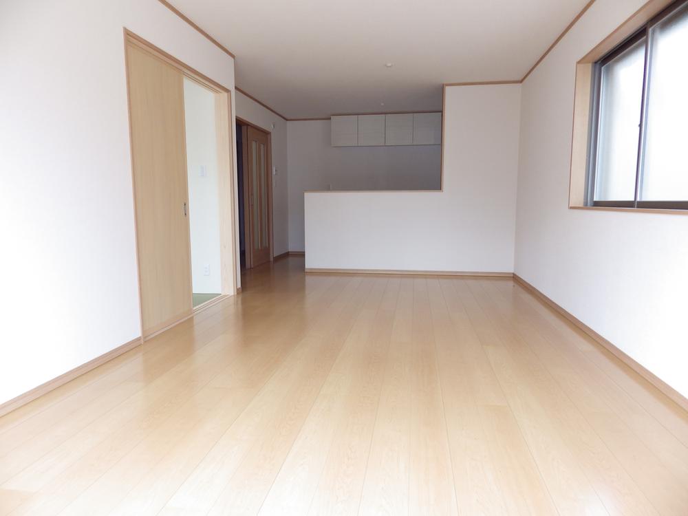 Living. Bright and spacious living room