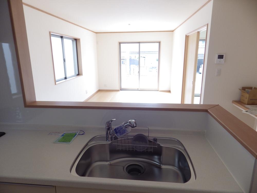 Living. Living from the kitchen