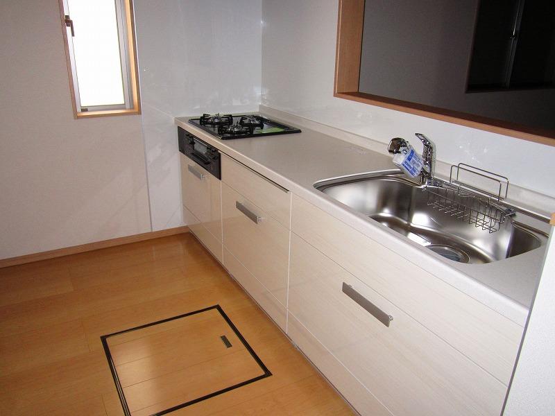 Kitchen. (1 Building)