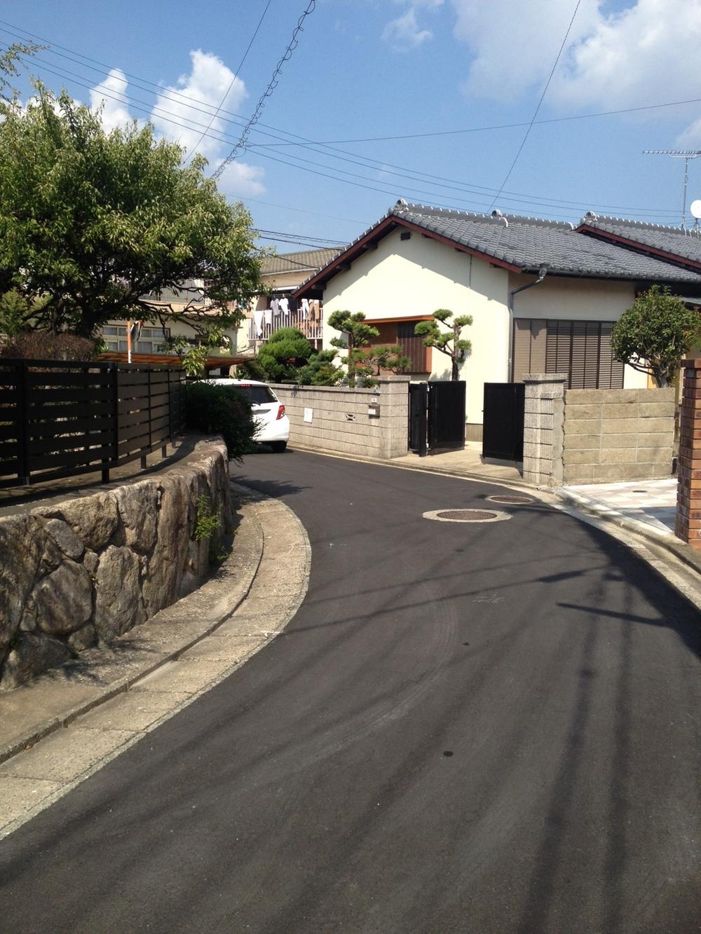 Local photos, including front road. Local (11 May 2013) Shooting