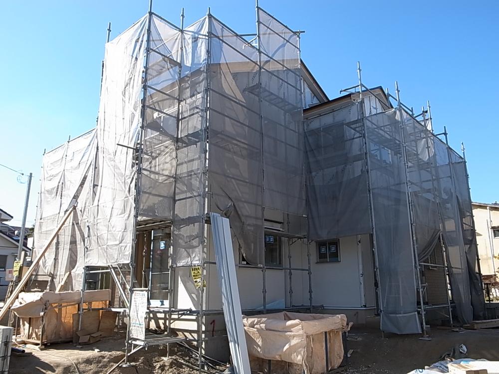 Local appearance photo. Local (12 May 2013) Shooting