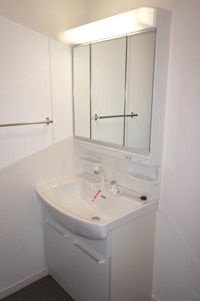 Same specifications photos (Other introspection). (A Building) same specification