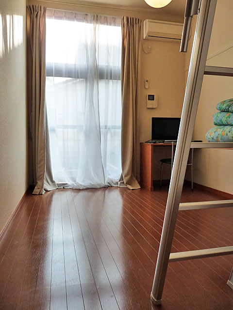 Living and room. Indoor (isomorphic type)