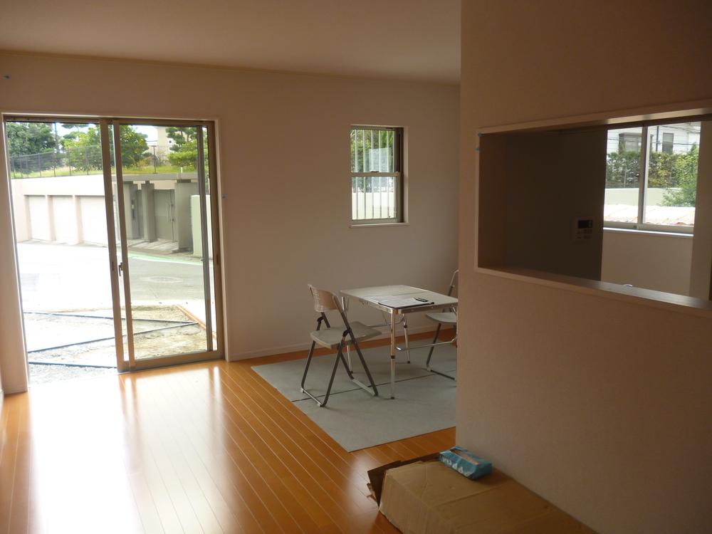 Living. (November 2013) Shooting