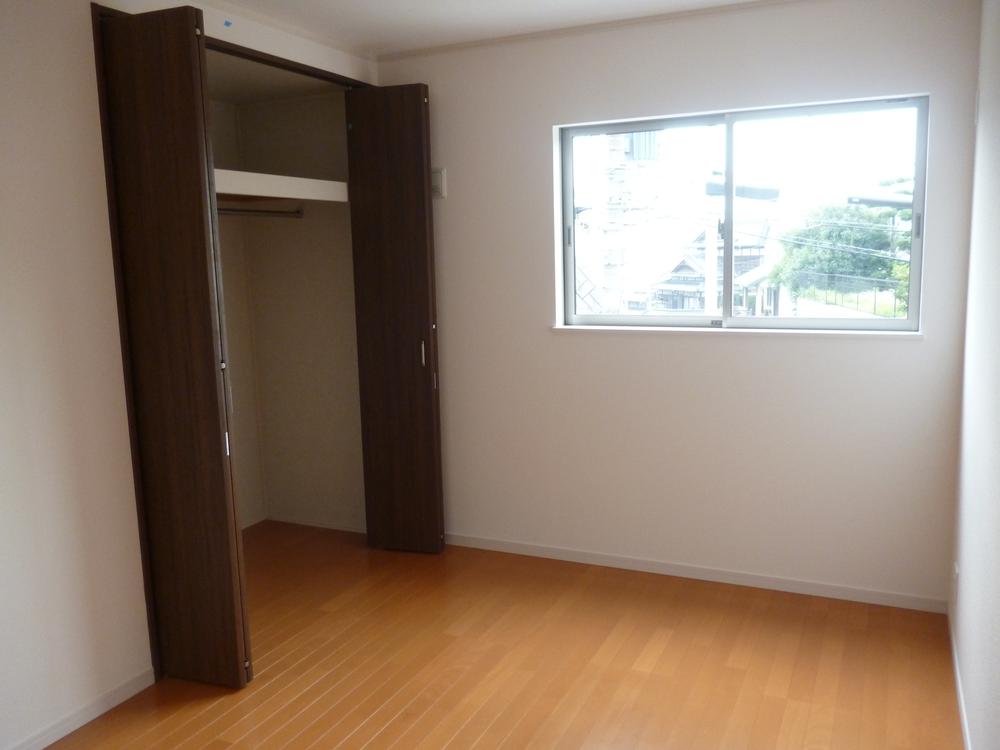 Non-living room. Indoor (11 May 2013) Shooting