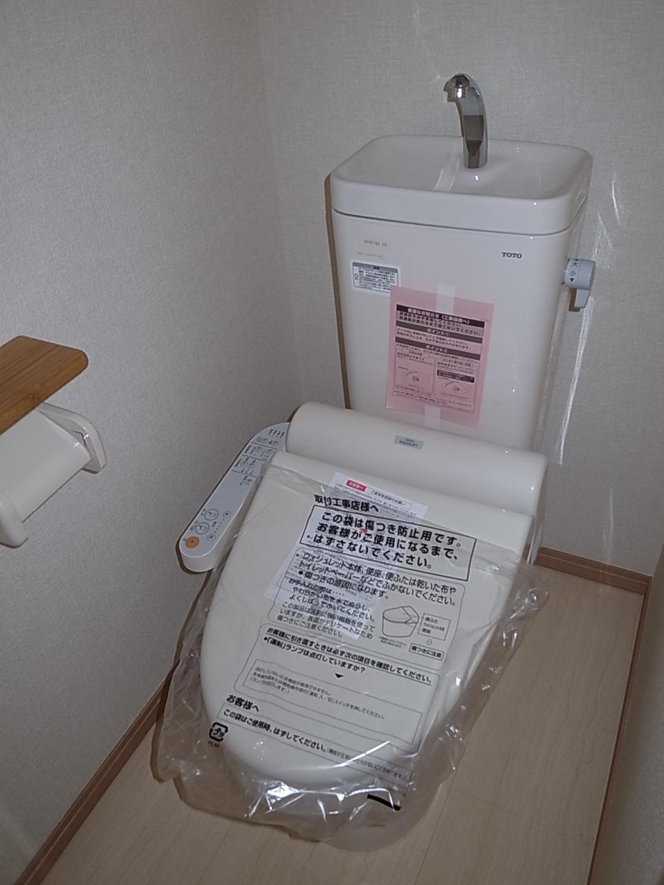 Toilet. 1F toilet (November 2013) Shooting