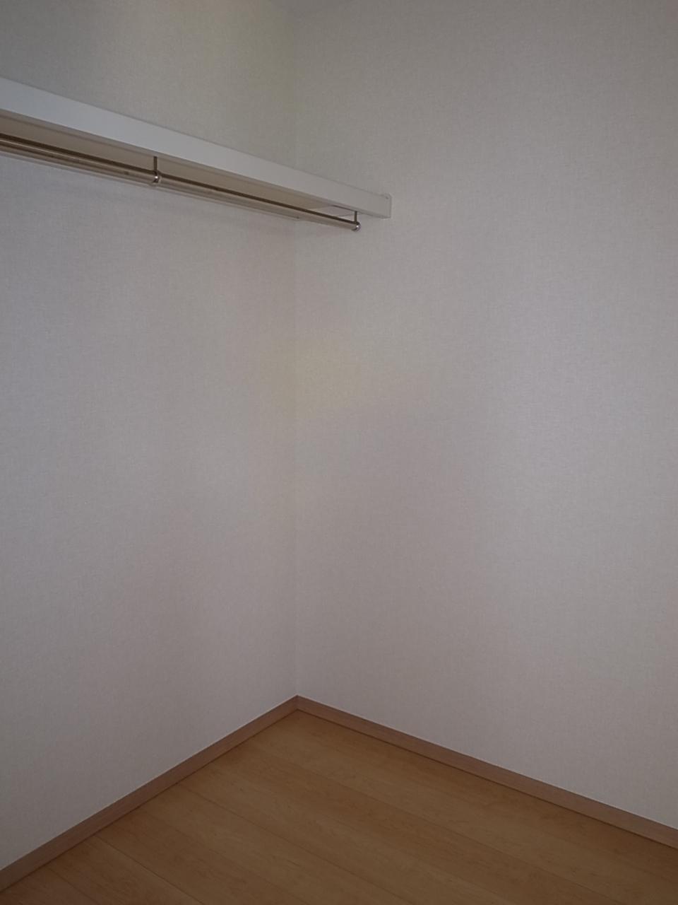 Receipt. Storage (11 May 2013) Shooting