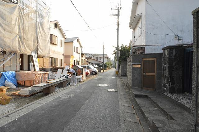 Local photos, including front road. Local (August 2013) Shooting