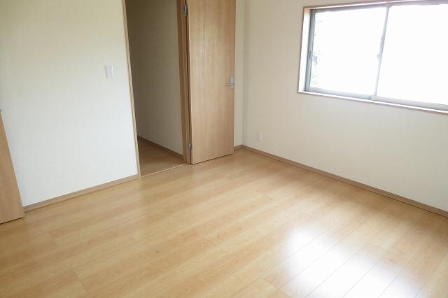 Receipt. Plenty of storage! !