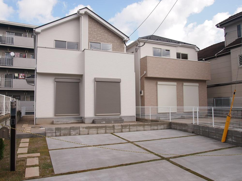 Local appearance photo. Local (11 May 2013) Shooting