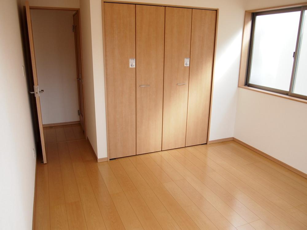 Non-living room. Indoor (11 May 2013) Shooting