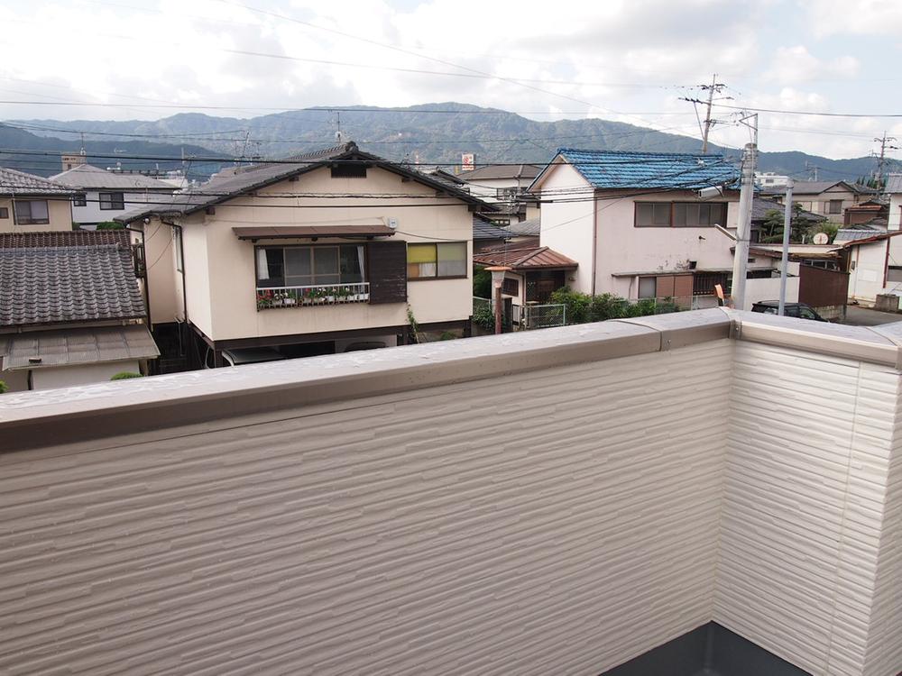 View photos from the dwelling unit. View from the site (November 2013) Shooting