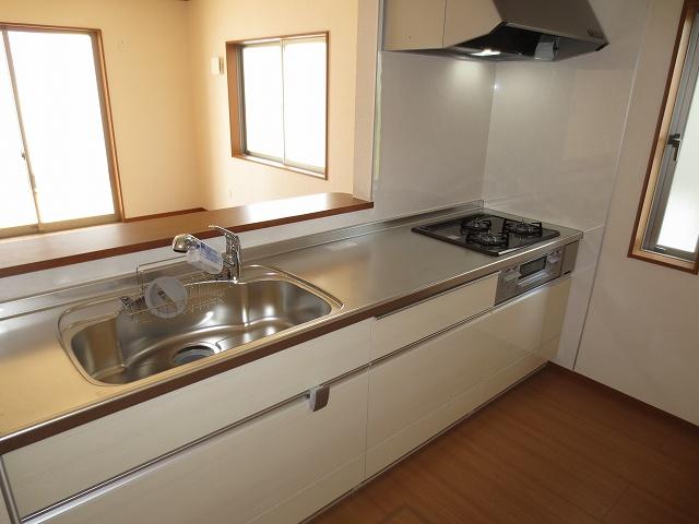 Same specifications photo (kitchen). 3-neck gas stove! (Same specifications photo)