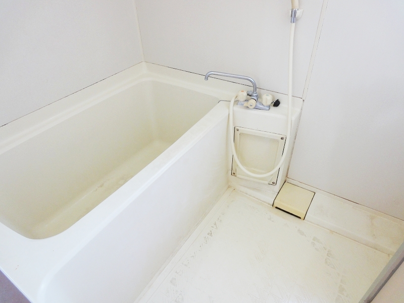 Bath. Comfortable spacious also the bathroom