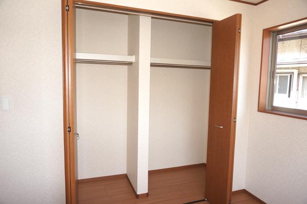 Same specifications photos (Other introspection). (Building 2) same specification