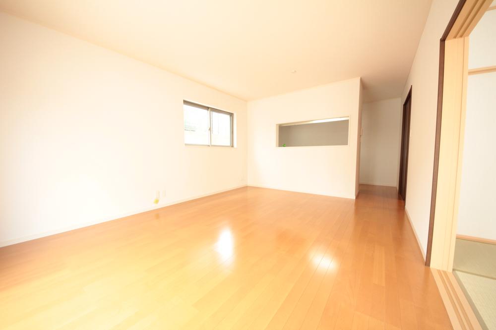 Living. Local (September 2013) Shooting