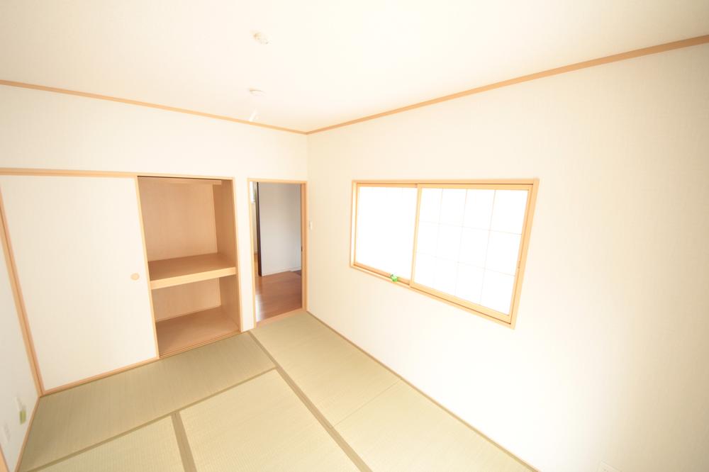 Non-living room. Local (September 2013) Shooting