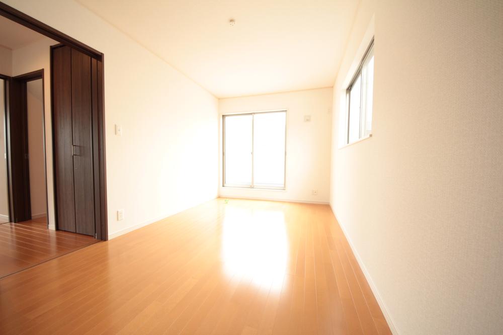 Living. Local (September 2013) Shooting