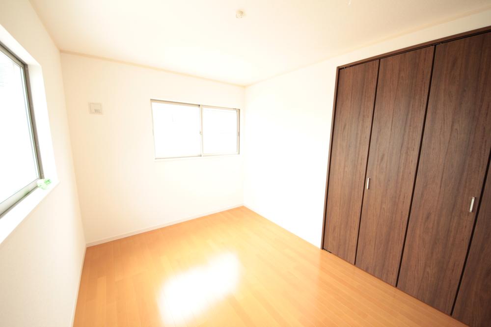 Non-living room. Local (September 2013) Shooting