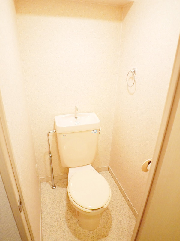 Toilet. Bus at this price ・ Toilet separately