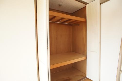 Receipt. Closet is excellent storage capacity!