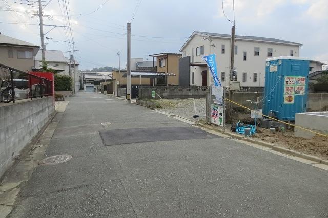 Local photos, including front road. Local (12 May 2013) Shooting