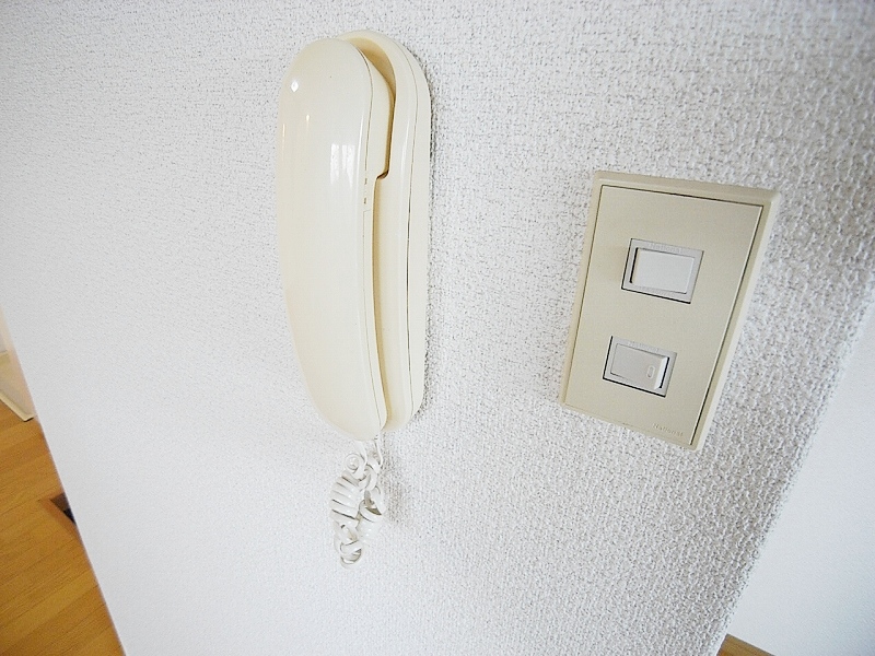 Other Equipment. Intercom equipped ☆