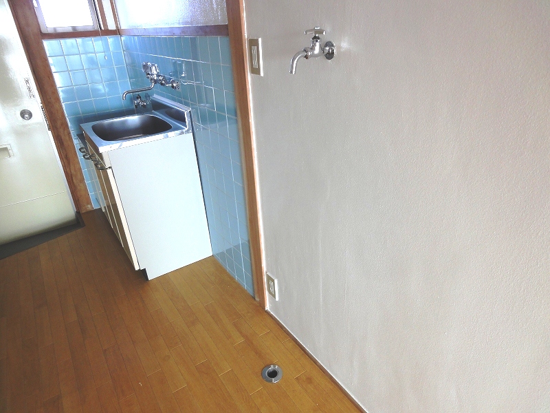 Other Equipment. How! Washing machine is put in a room ☆