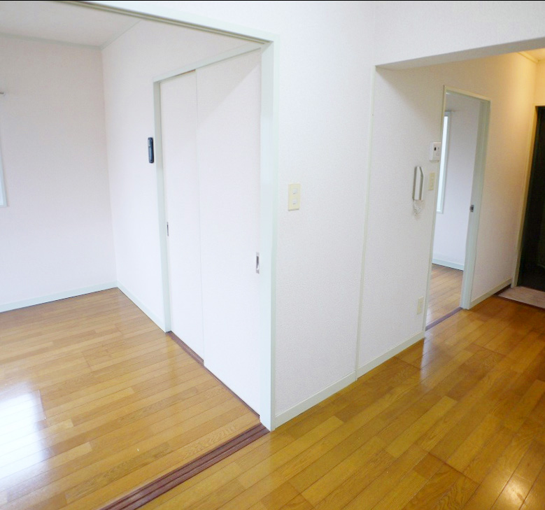 Other room space. It is beautiful ~