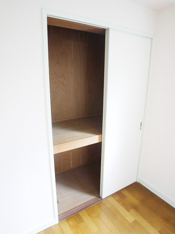 Receipt. Storage also plenty