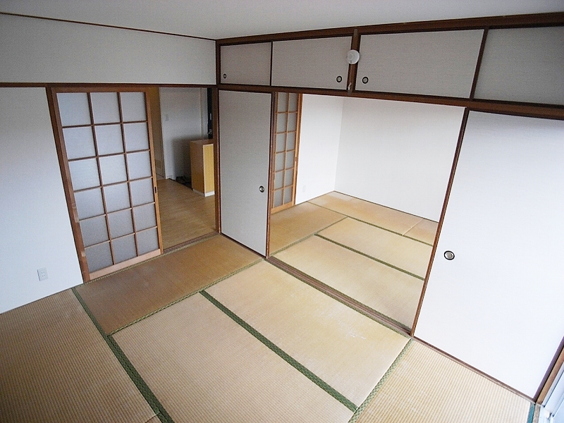 Other room space. After all settle down Japanese-style room