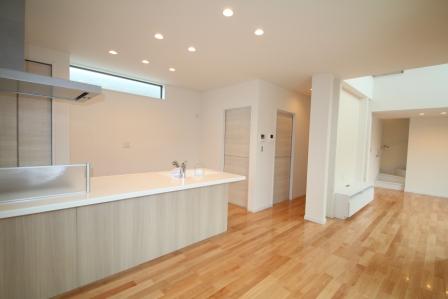 Living.  ※ Image is a photograph The south side of the per sun facing a big blow mezzanine floor in the living room Also good as the wind.