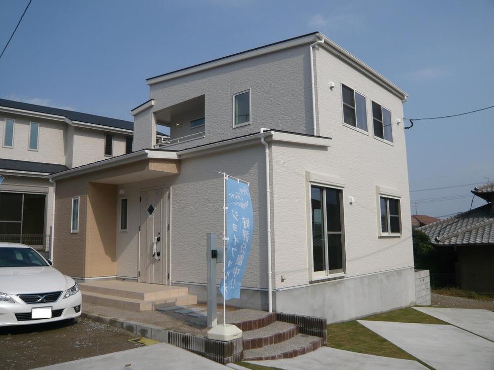 Local appearance photo. Indoor (11 May 2013) Shooting