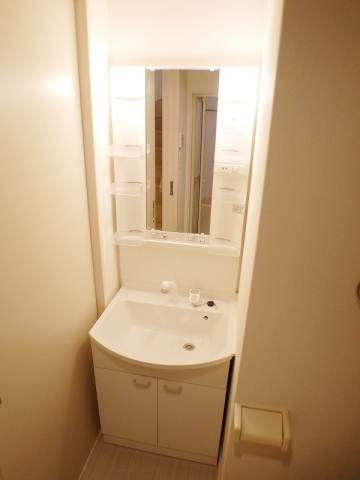 Washroom. Of course, independent wash basin