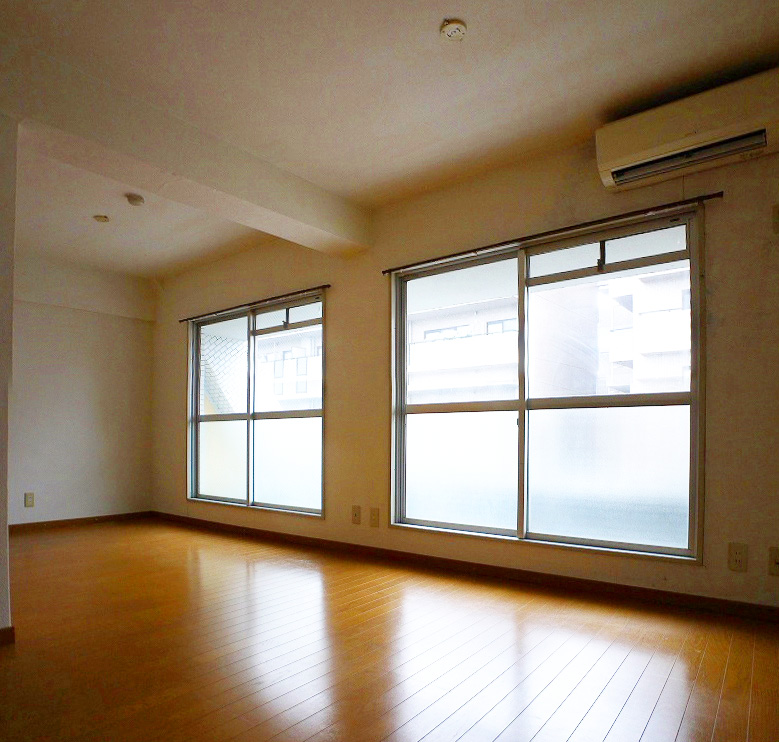 Other room space. Day is also good