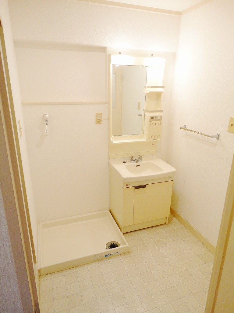 Washroom. Basin undressing room of the spacious space ☆