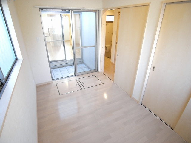 Other room space. Western style room There closet.