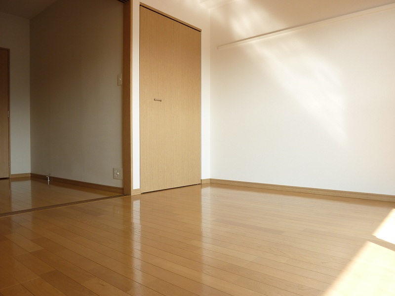 Living and room. Spacious living space ☆