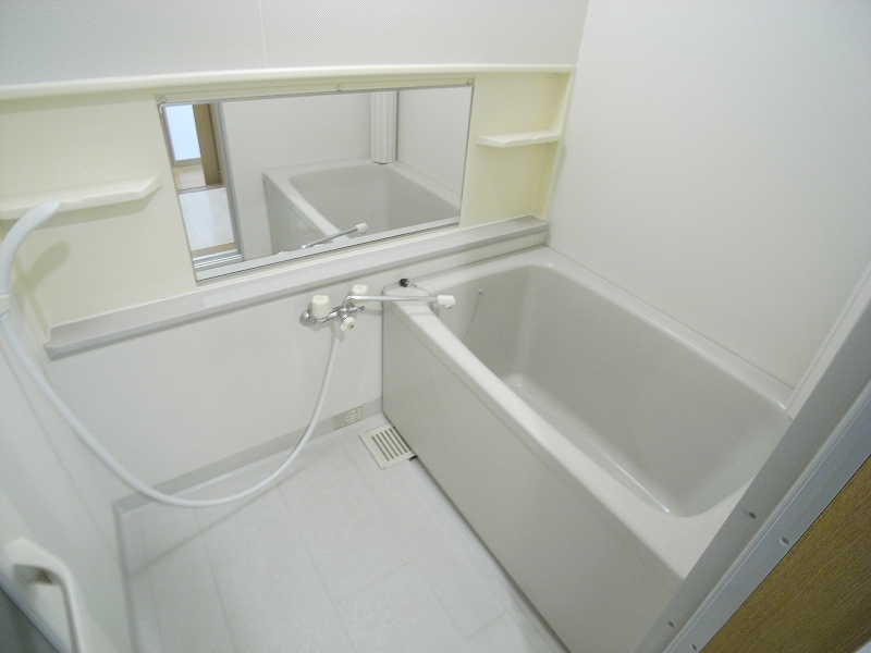 Bath. Comfortable bus