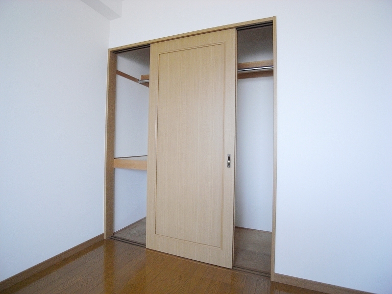 Receipt. Storage is also pat