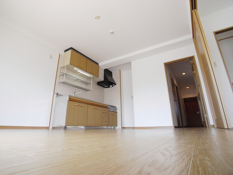 Living and room. Gather like sea ~