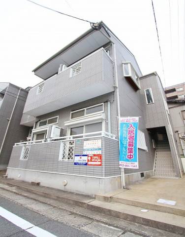 Other. This appearance! It is a quiet residential area